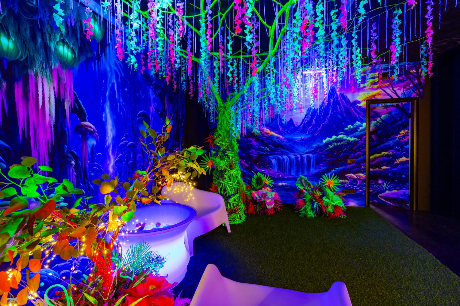 SPLAX Riga — Paint Splatter Event Space & Creative Studio